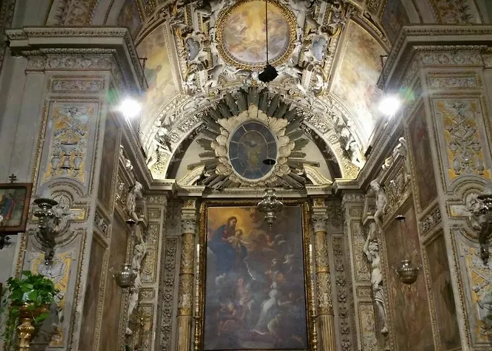 Palazzo Marescalchi Belli, Vicino Piazza Di Spagna