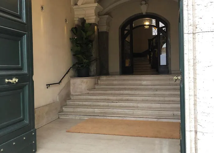 Palazzo Marescalchi Belli, Vicino Piazza Di Spagna Apartamento *